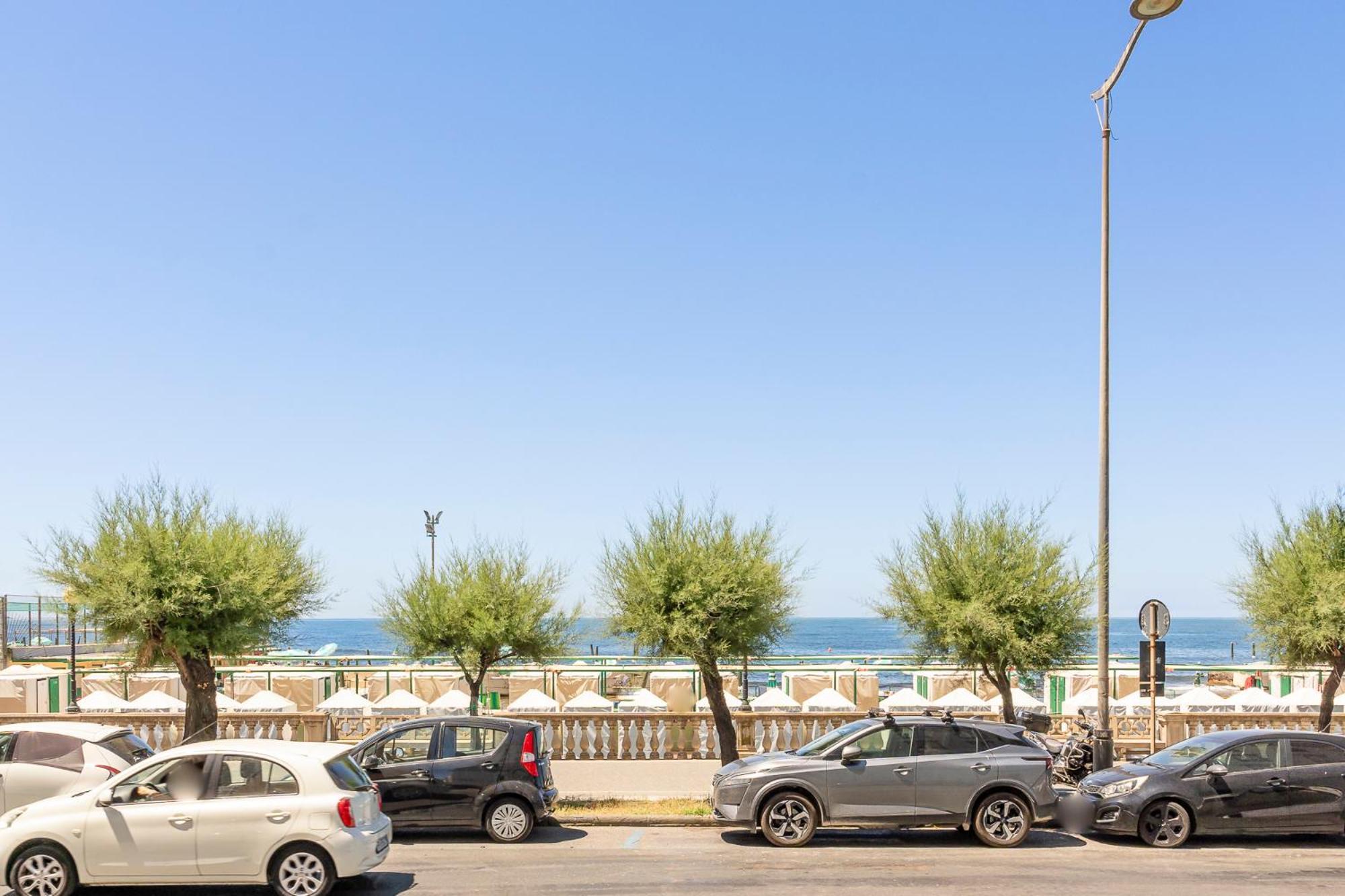 Bagni Pancaldi Sea View Apartment! ลีวอร์โน ภายนอก รูปภาพ